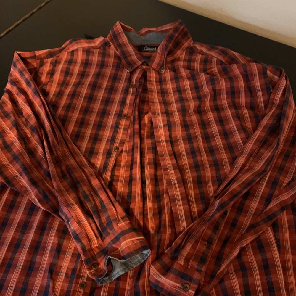 Men’s button down shirt. Like new.